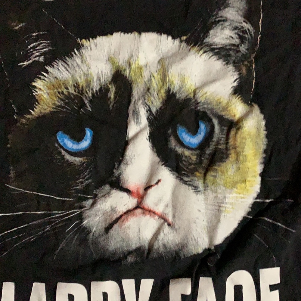 Grumpy Cat Tshirt - image 3